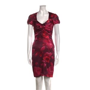 Blumarine sexy red floral satin bodycon shift dress with sweetheart neckline